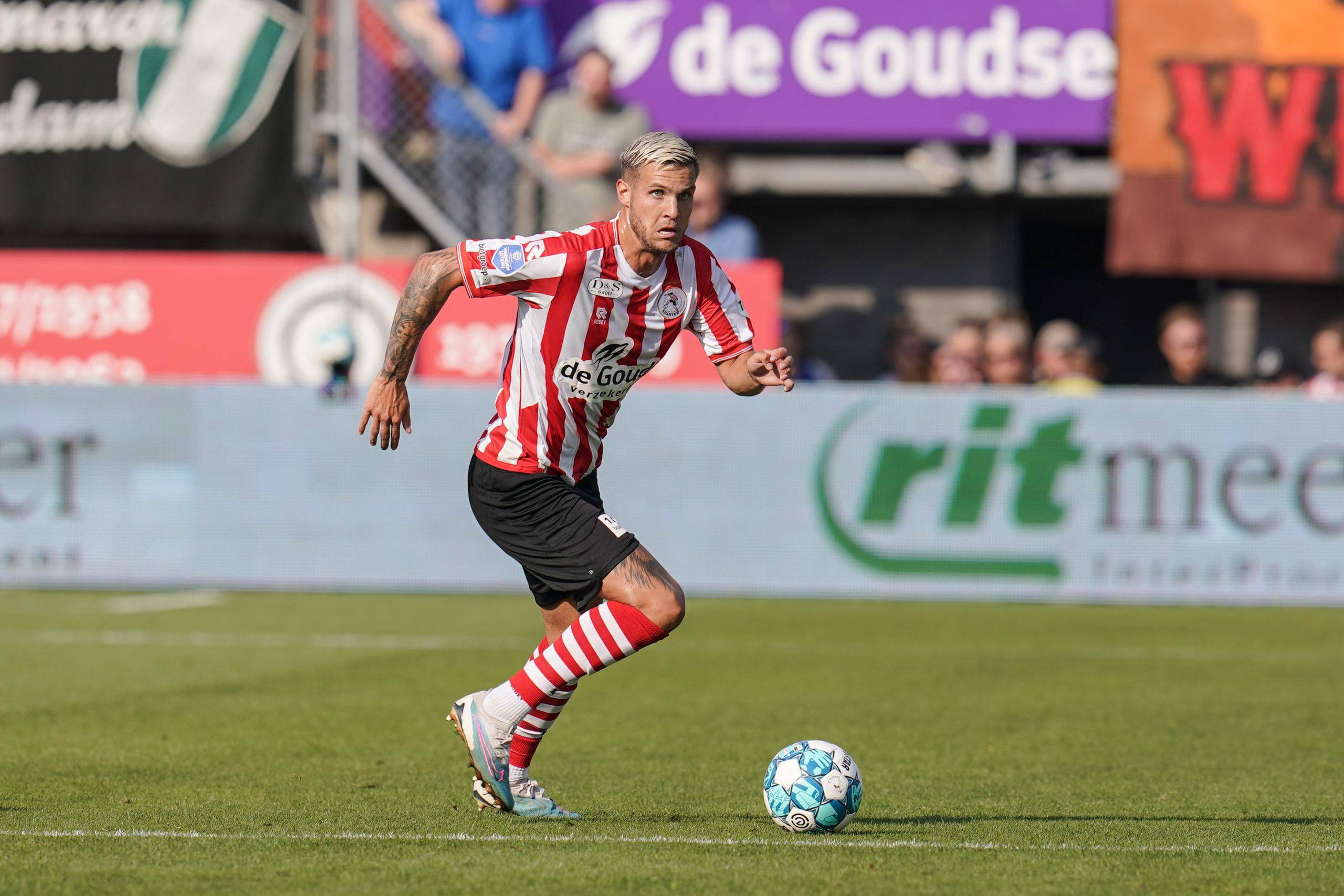 他和球队其 他和球队其