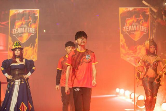 这种双标不 这种双标不